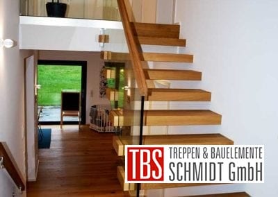 Glasgelaender Faltwerk- mit Kragarmtreppe Lebach der Firma TBS Schmidt GmbH