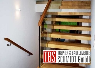 Holzhandlauf Faltwerk- mit Kragarmtreppe Lebach der Firma TBS Schmidt GmbH