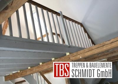 Bruestungsgelaender Colortreppe Treppenmontage der Firma TBS Schmidt GmbH