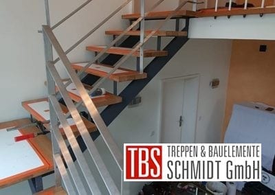 Flacheisengelaender Treppenmontage der Firma TBS Schmidt GmbH