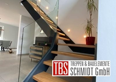 Glasgelaender Color-Wangentreppe Spiesen-Elversberg der Firma TBS Schmidt GmbH