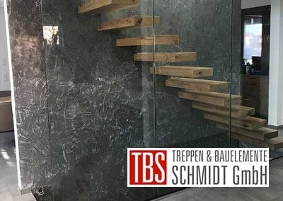 Glaswand Kragarmtreppe Darmstadt der Firma TBS Schmidt GmbH