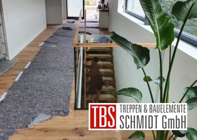 Montagebild Bruestungsgelaender Kragarmtreppe TBS Schmidt GmbH