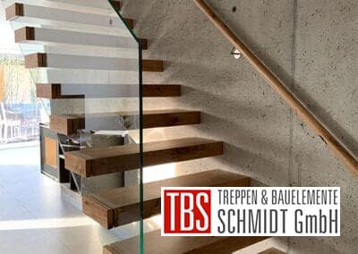 Glasgelaender Kragarmtreppe Wetzlar der Firma TBS Schmidt GmbH