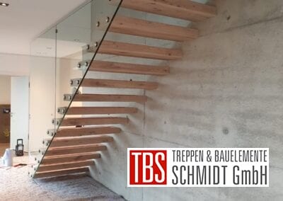 Rueckseite Montagebild Kragarmtreppe TBS Schmidt GmbH