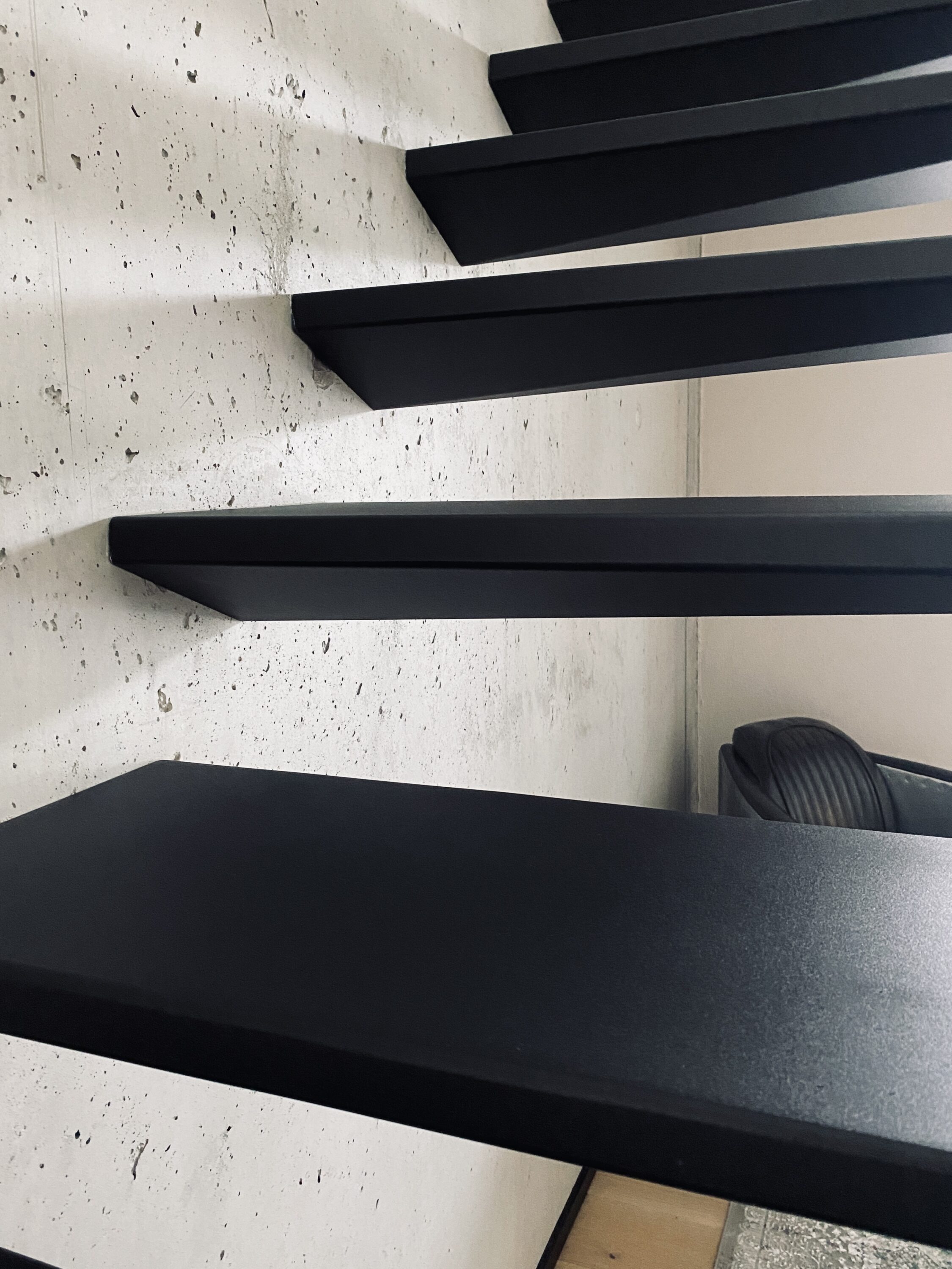 Detailasnsicht der Kragarmtreppe in Biebelsheim