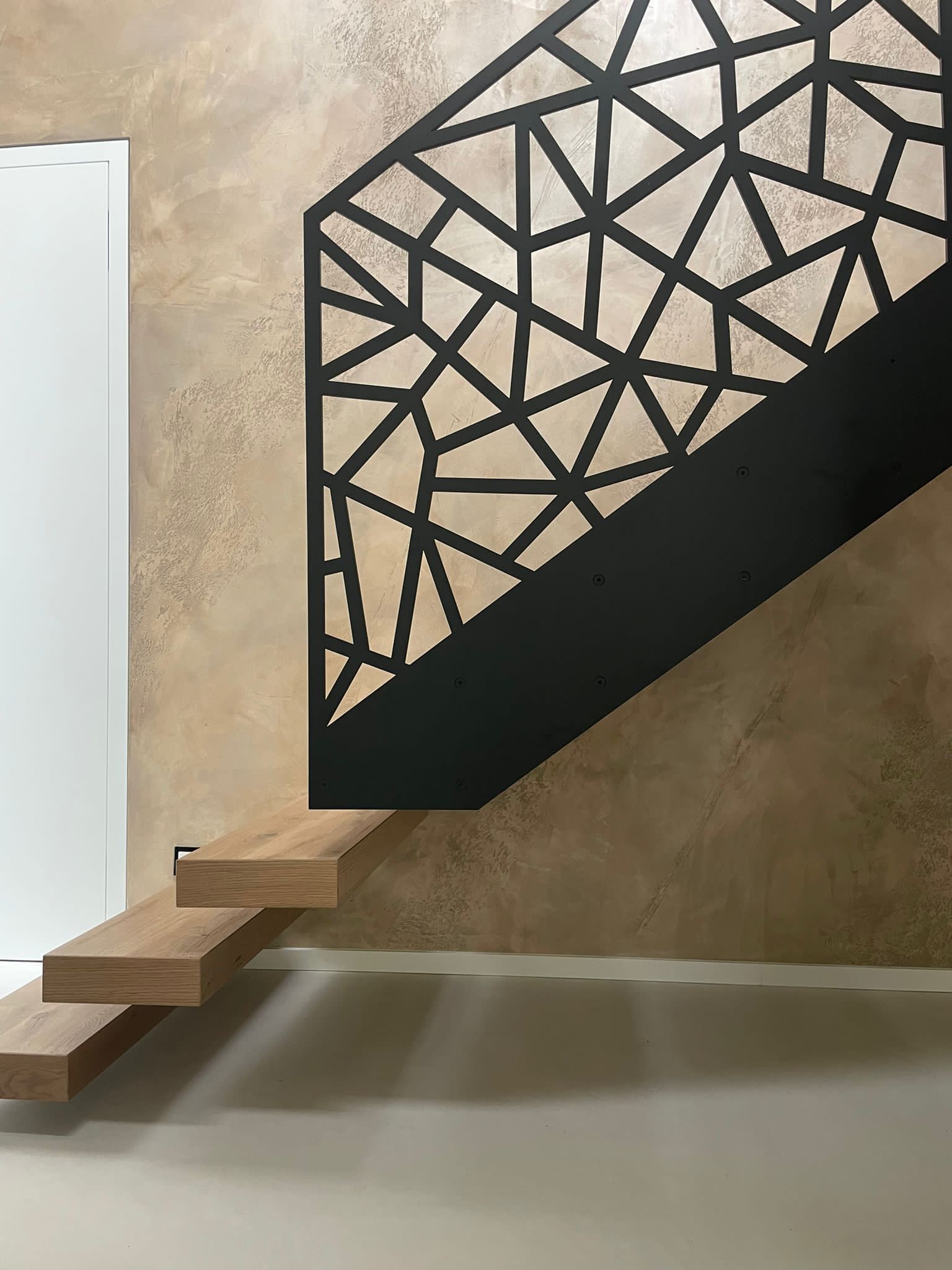 Seitenansicht Designgeländer Kragarmtreppe Völklingen